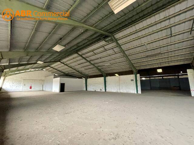 ALQUILER BODEGA 5.000M2 CON AMPLIO PARQUEO- VIA A DAULE